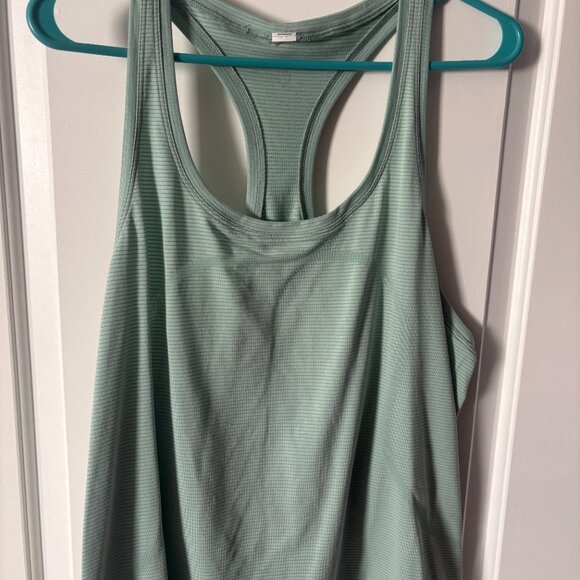 Lululemon Swiftly Tech Racerback Tank Top 2.0 Waist Length size 14 Mint - Picture 2 of 4